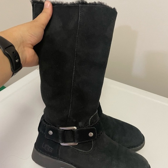 Ugg boots size 7 - Picture 3 of 8